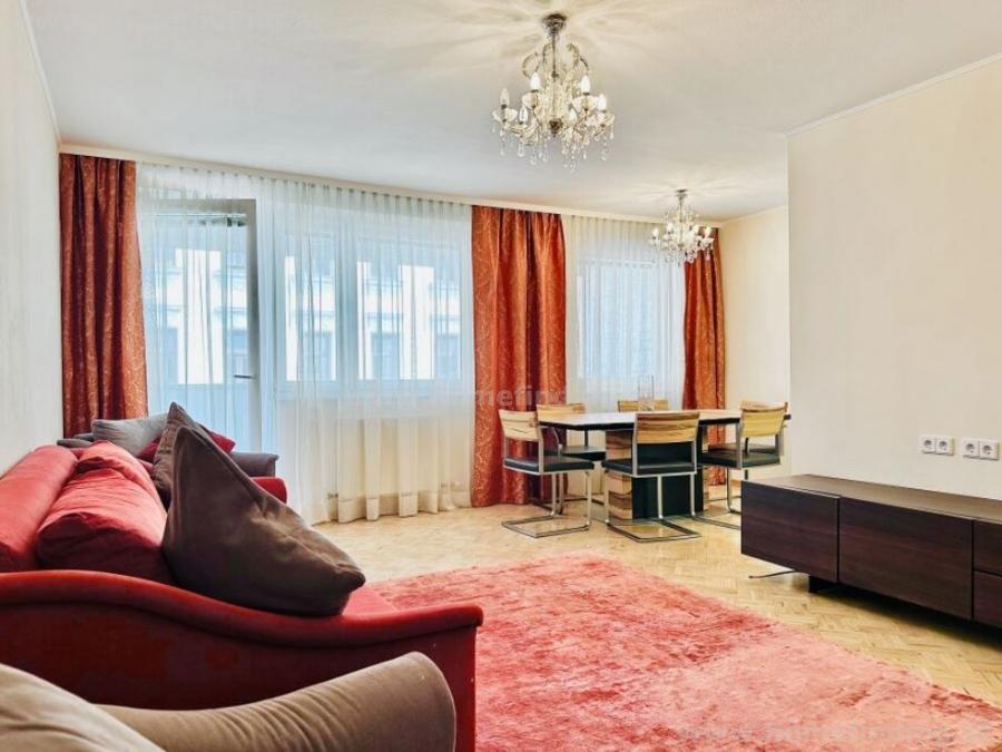 3 room apartment with loggia